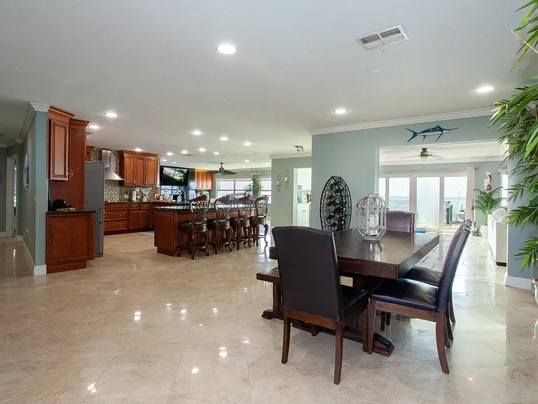 3700 Coquina Key Dr SE — Photo 12
