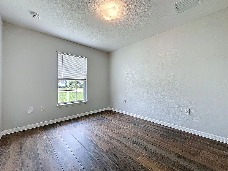 424 Danube Way — Photo 27