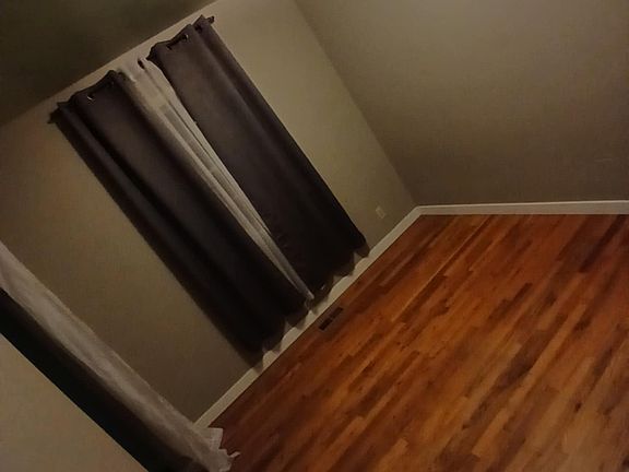 4th image of 4718 W Caplan St #2