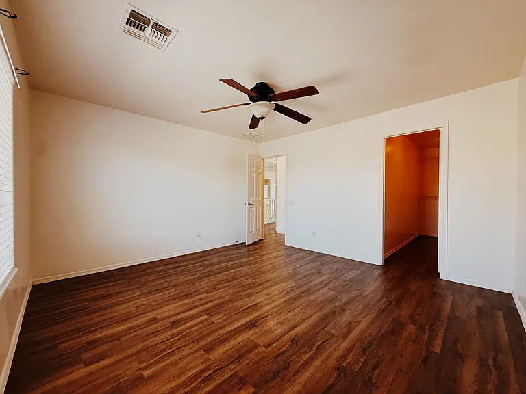 906 S 118th Ln — Photo 31