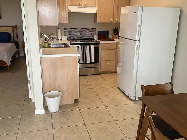 139 E Pine Ave — Photo 6
