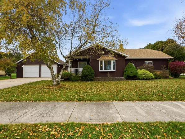1524 Jasmine DRIVE, Manitowoc, WI 54220