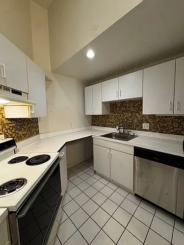 Floor plan 303