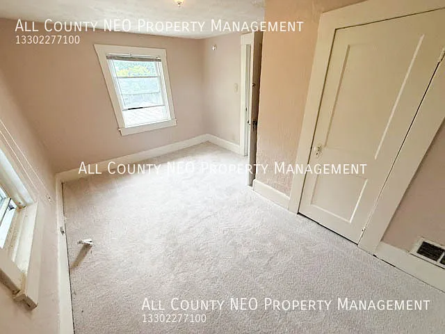 1234 Winton Ave — Photo 13