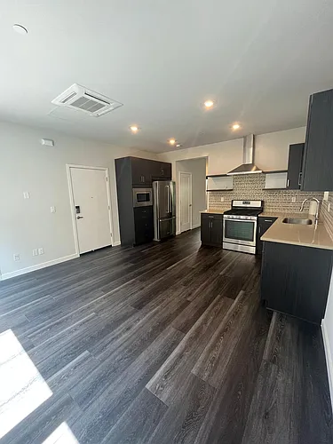 425 Lug Ln Photo 1