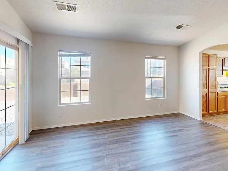 6812 Glenturret Way NE — Photo 4
