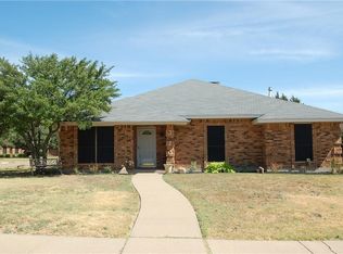 320 Lisa Ln, Cedar Hill, TX 75104