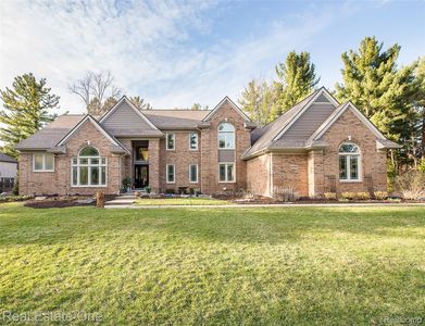 5350 Hidden Pines Dr, Brighton, MI, 48116