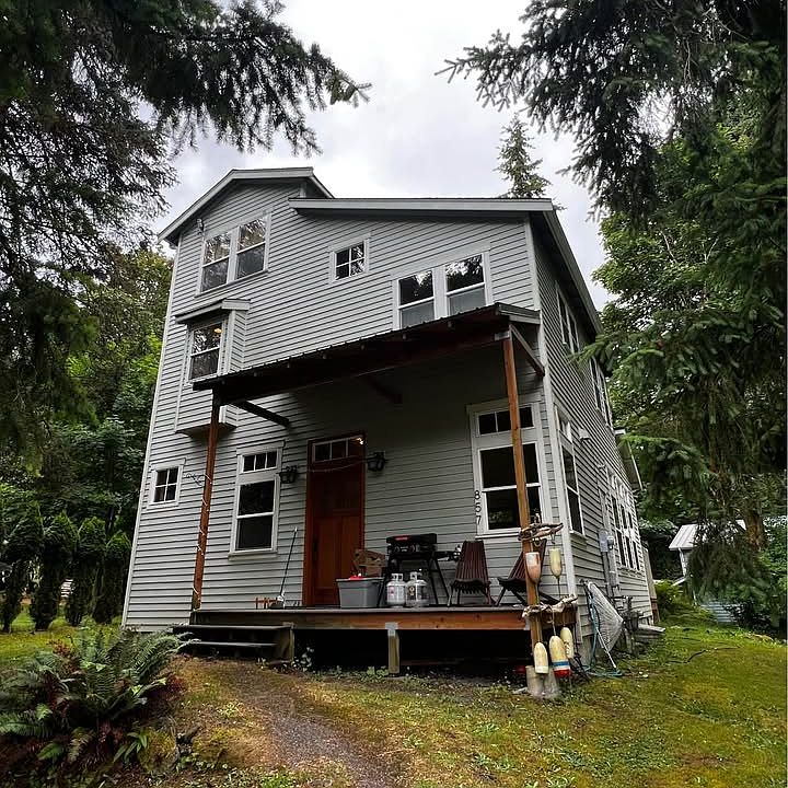 1st image of 857 Democrat St