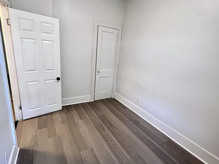 2236 Ontario St #4 — Photo 4