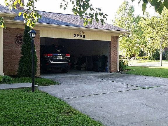 5th image of 3296 Carriage Ln