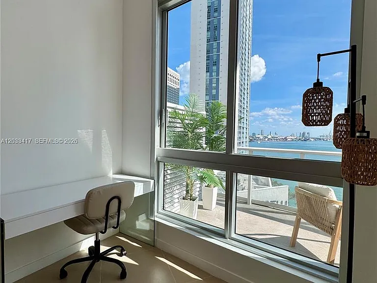 300 S Biscayne Blvd #L-1218 — Photo 29