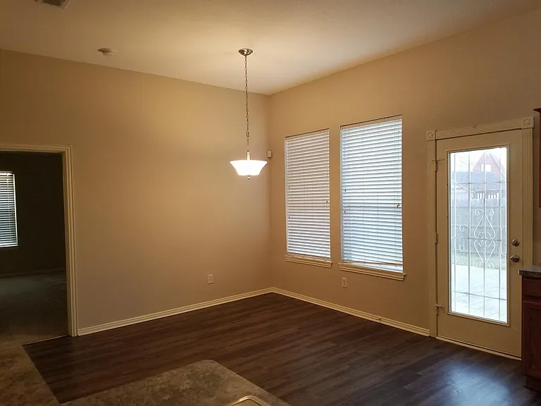 6103 Ridan Ln — Photo 10