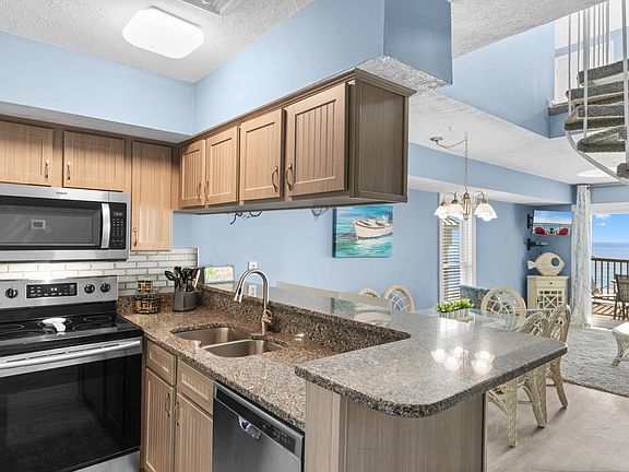 2nd image of 126 N Waccamaw Dr. #301