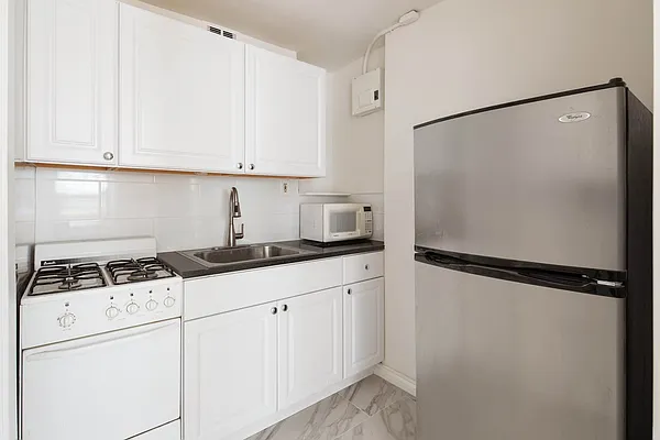 Rented by Corcoran | media 2