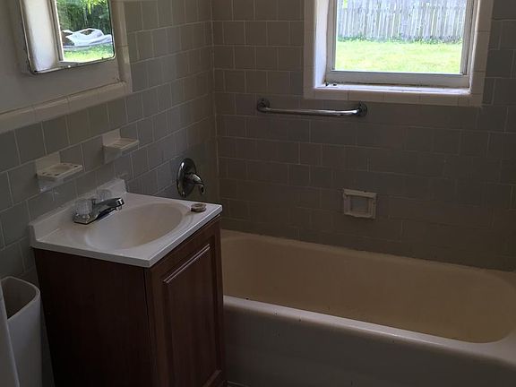 4th image of 1564 NW 4th Ave