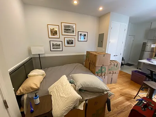 Rented by Mdays Realty | media 34