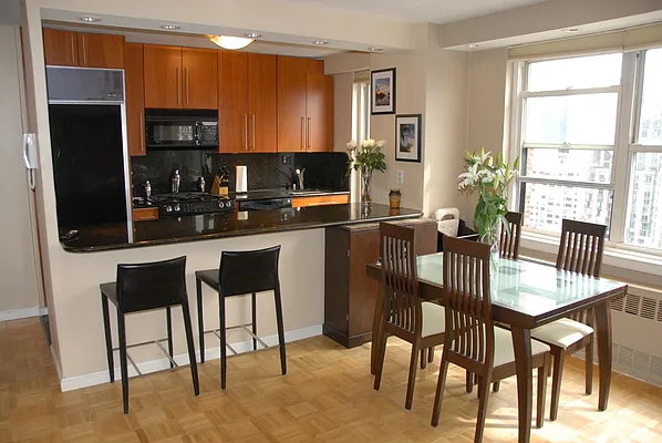 Sold by Real Direct | media 2