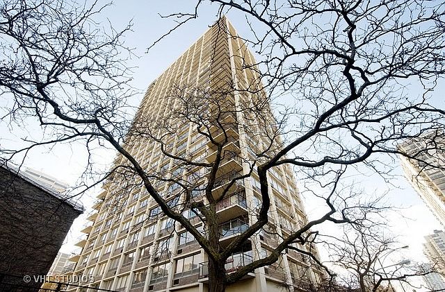 1st image of 88 W Schiller St APT 1501