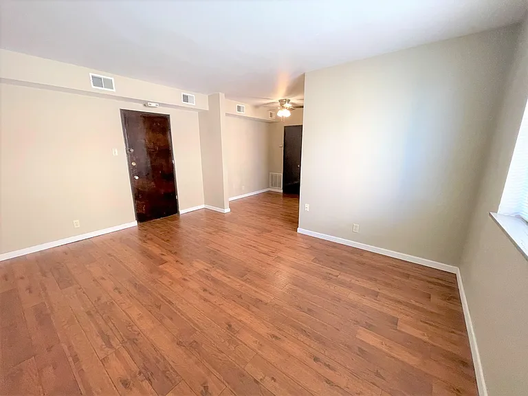 5712 Phillips Ave #B9 — Photo 135