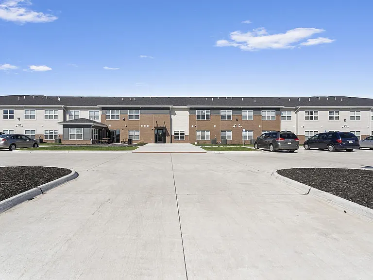 Chandler Pointe Senior Living — Photo 22