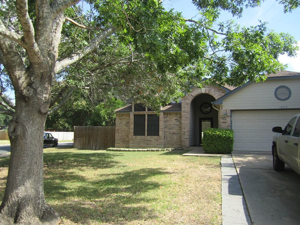 1st image of 15719 De Peer Ave