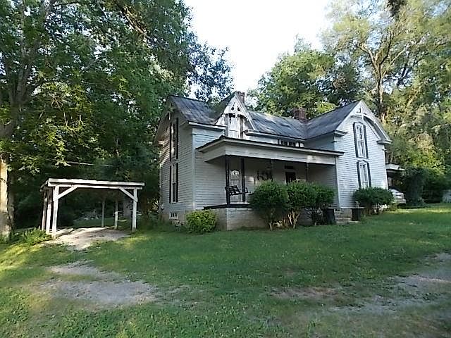 1st image of 165 Brush Creek Cir