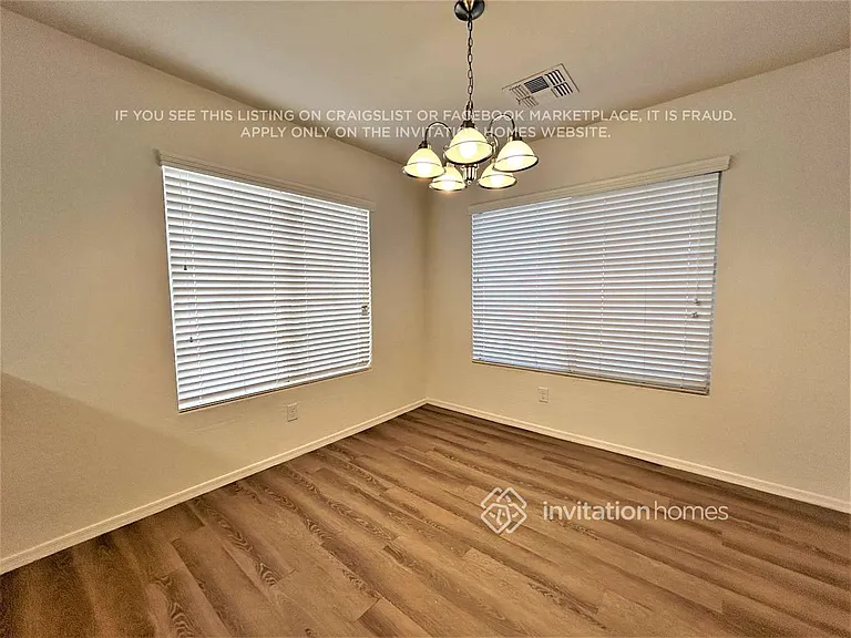 12014 W Holly St — Photo 7