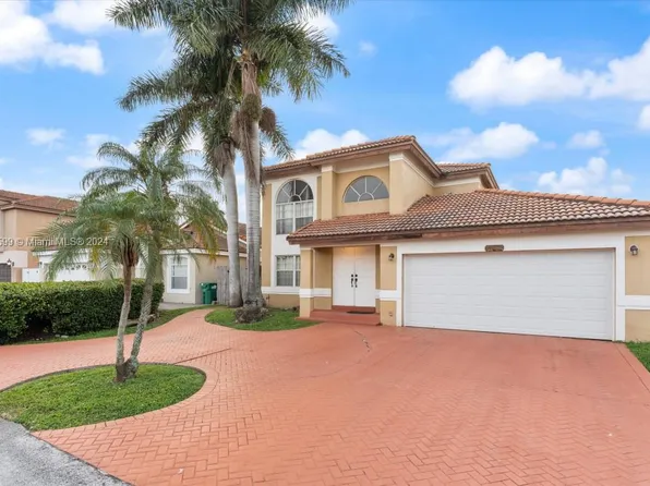 19902 NW 86th Ave, Hialeah, FL 33015