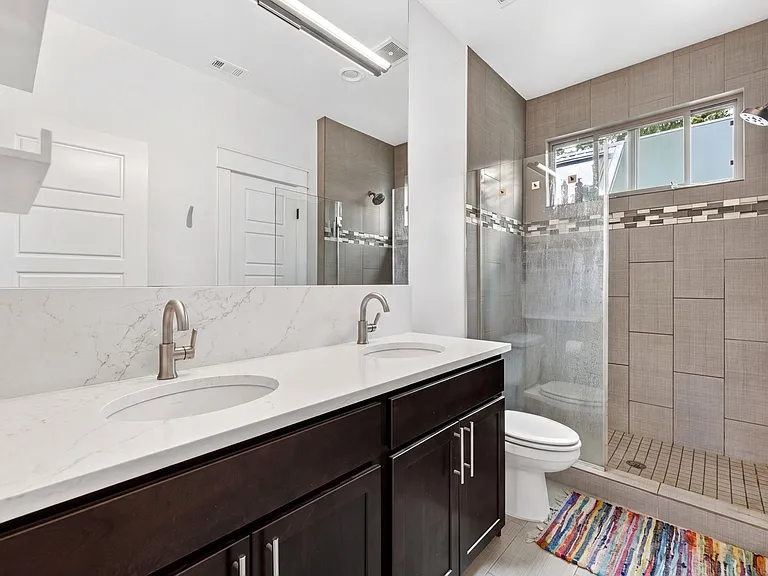 2601 Willow St #B — Photo 15
