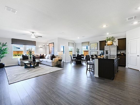 4th image of 2323 Buffalo Bayou Way