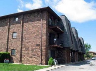 9812 Sayre Ave APT 1B, Chicago Ridge, IL 60415