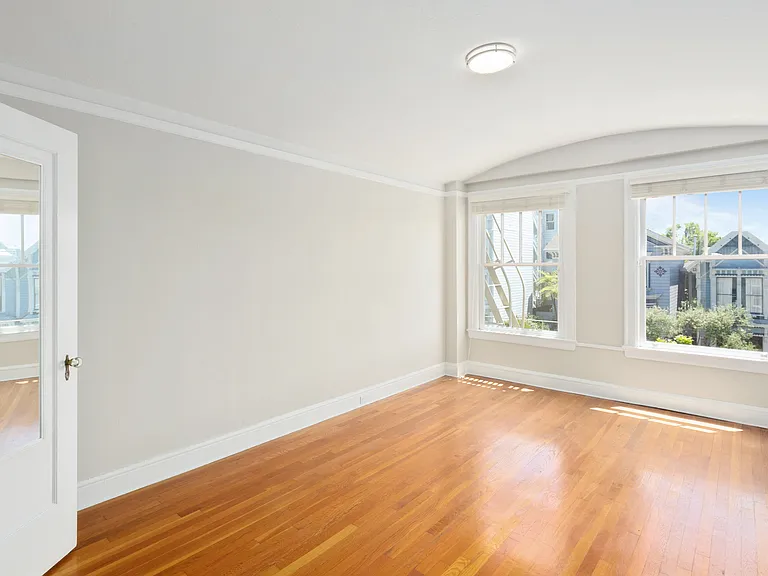 2380 California St — Photo 30