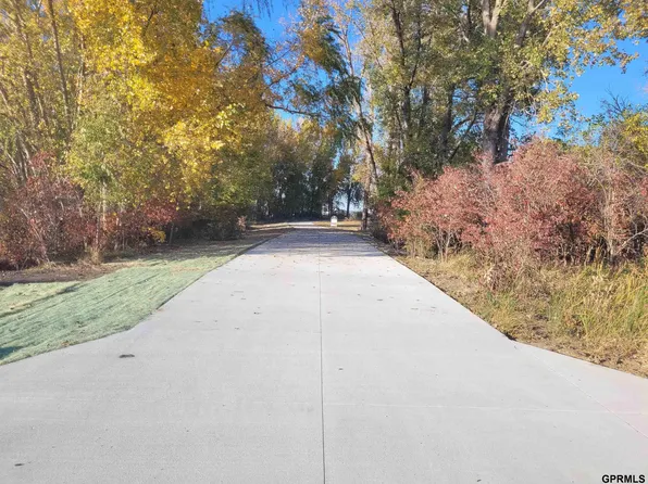 28622 W Meigs St, Valley, NE 68064