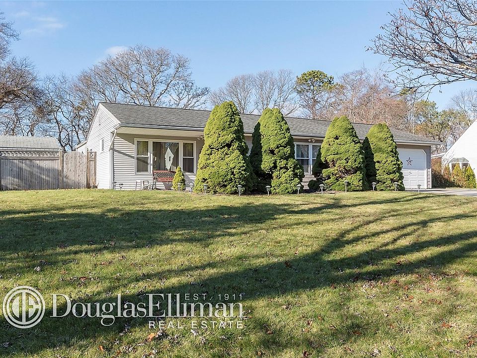 1st image of 12 Central Woods Ln