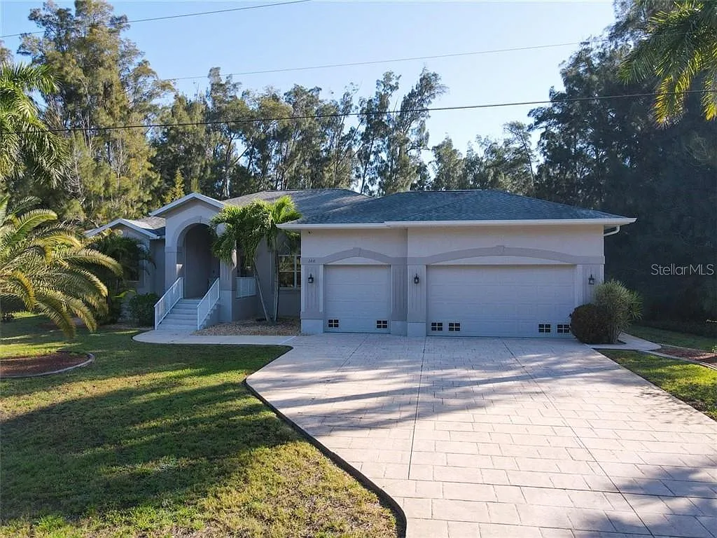3 bed, 2.5 bath, 2292 sqft, $7,500 — Photo 2
