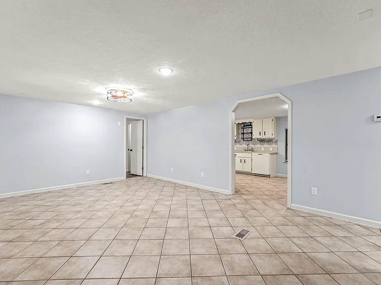 7002 Garden St — Photo 14