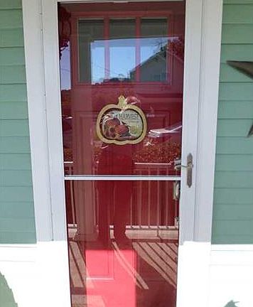 4th image of 752 Zandona St