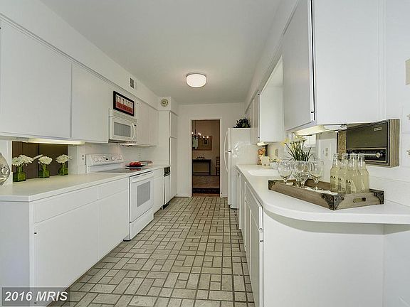 5th image of 7222 Vistas Ln