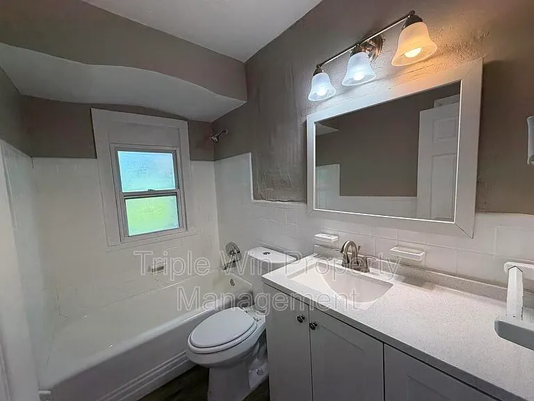 802 Rolwes Ave — Photo 21