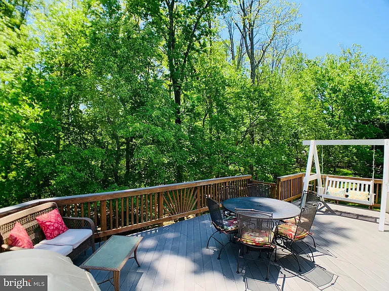 8604 Oak Chase Cir — Photo 51