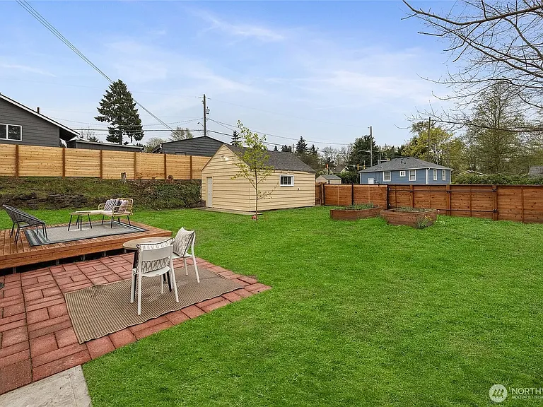7223 S 120th St — Photo 22