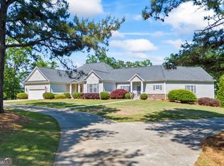 160 Evans Dr, Bogart, GA 30622