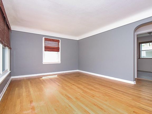 4th image of 4470 Outlook Dr