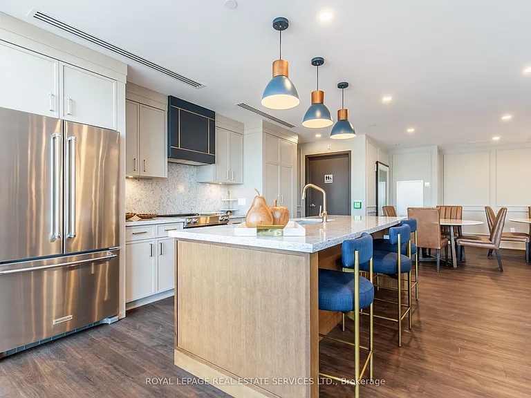 460 Dundas St E #221 — Photo 17