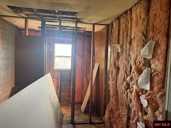 5th image of 400 N Estes Ave