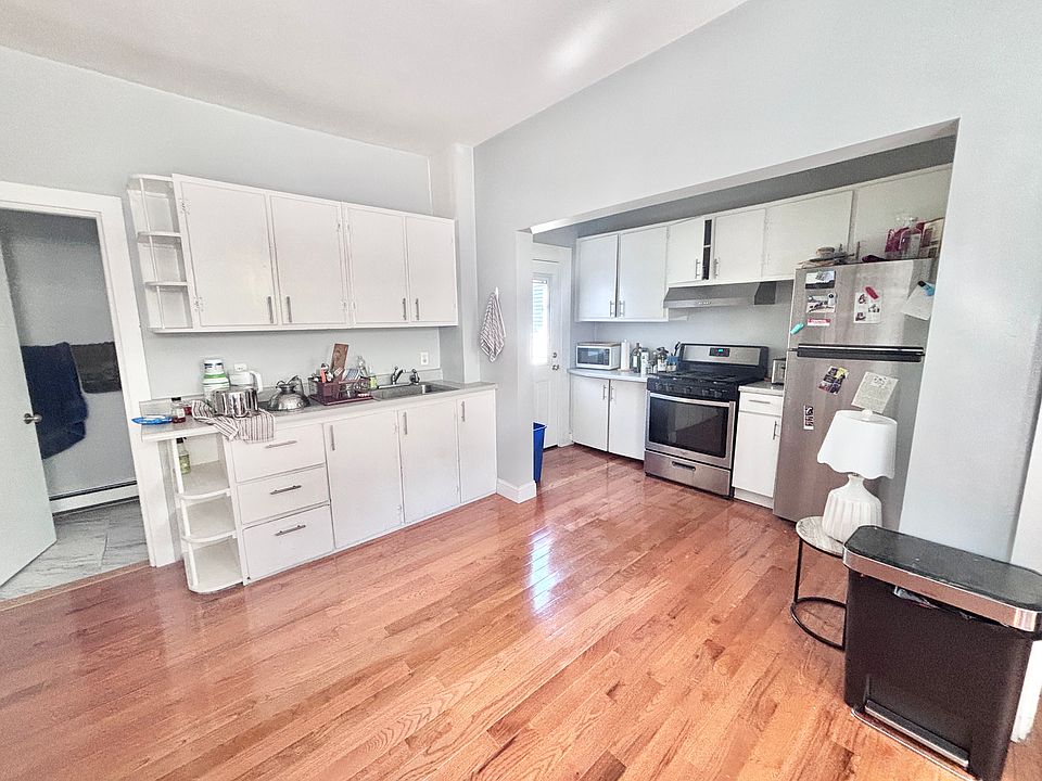 1st image of 564 Putnam Ave #1-L
