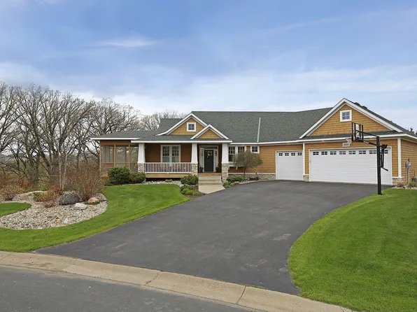 8260 Kelzer Pond Dr, Victoria, MN 55386