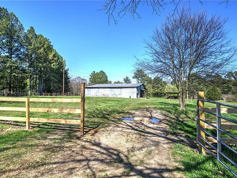 81 Popham Rd — Photo 45