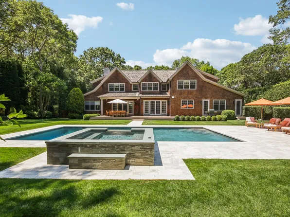 5 Dering Ln, East Hampton, NY 11937